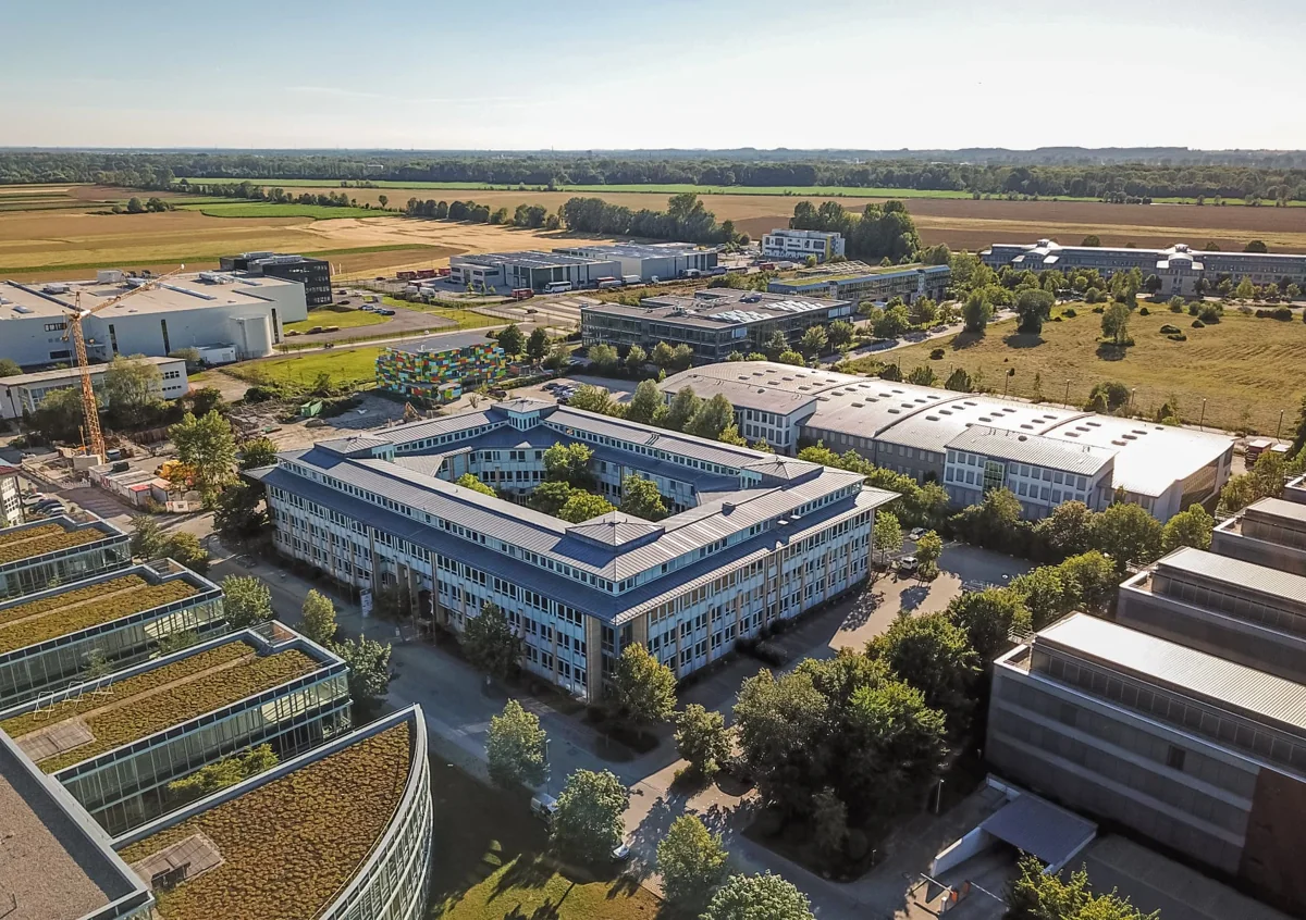 Luftaufnahme des PEGASUS Bürokomplexes im Munich Airport Business Park